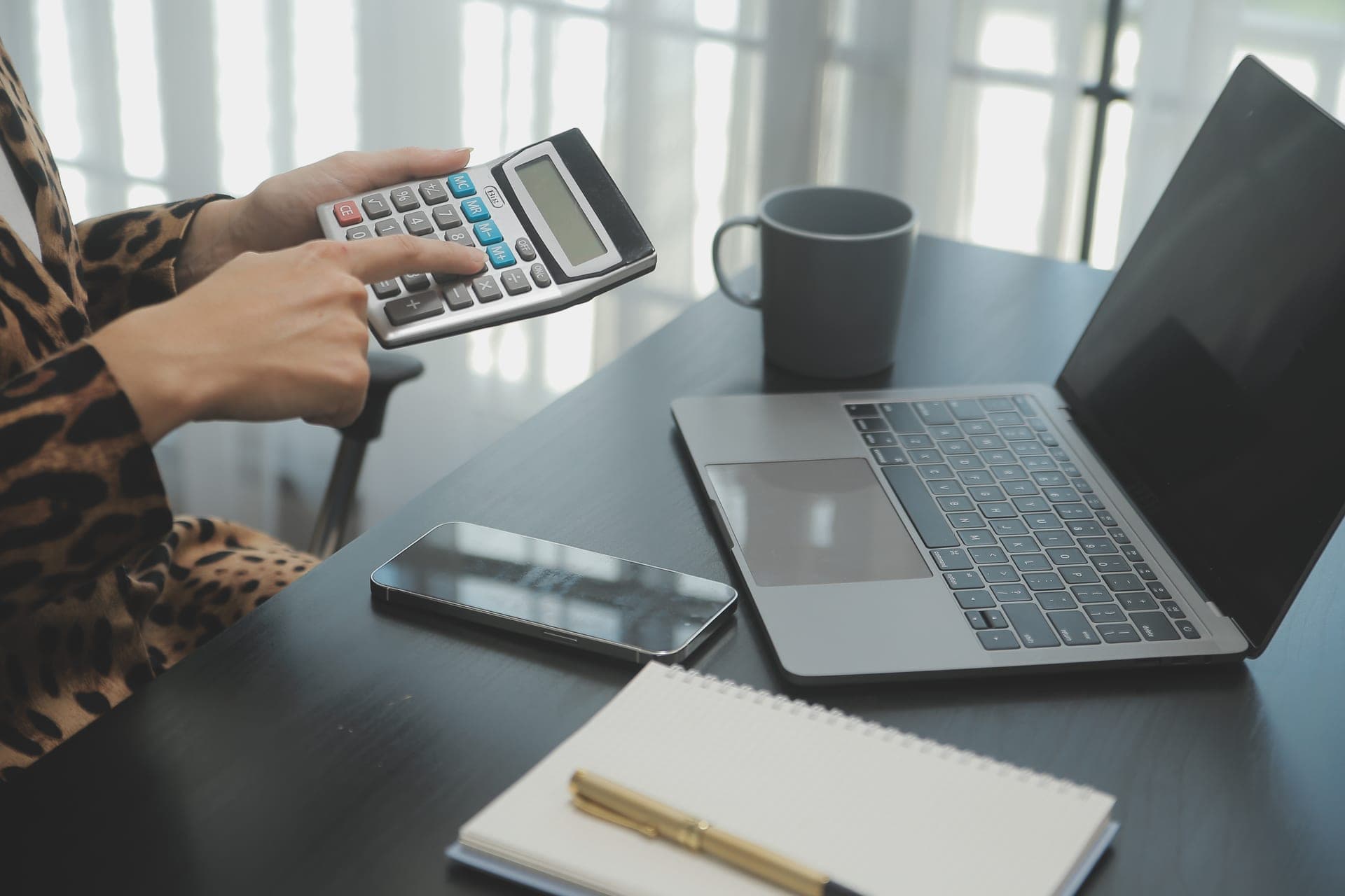Maîtriser l’optimisation coût LLM avec la tokenisation et le batching