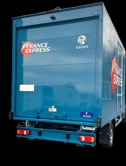 Porte relevante en bois Fit Doors pour caisse de véhicule industriel