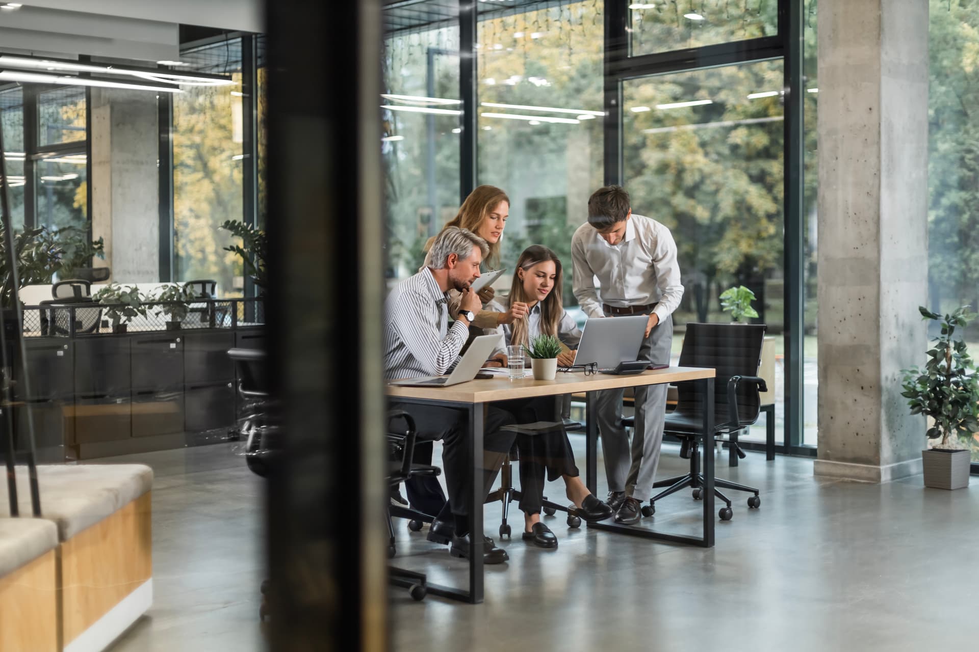Plateau de bureaux moderne d'un éditeur de logiciels