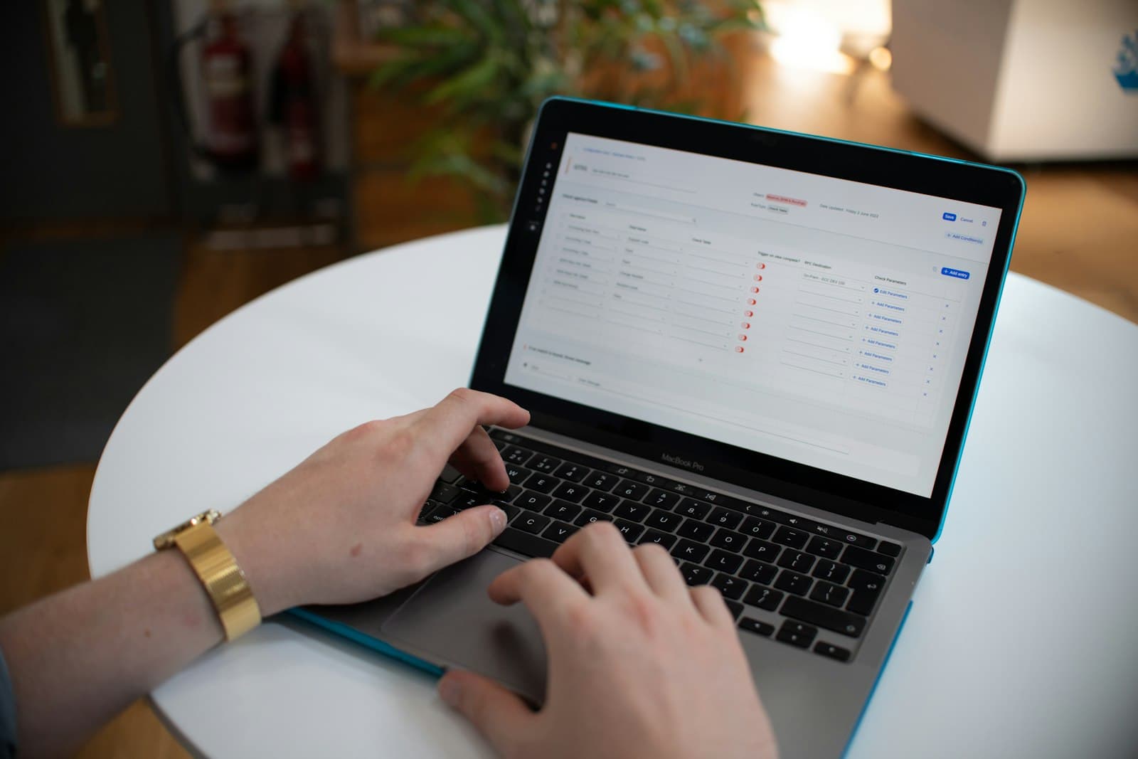 Contrôle d'un tableau de données extraites sur un ordinateur portable